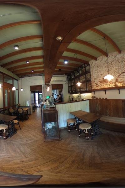 FARM to TABLE, Hideout – Café in Phra Nakhon, Bangkok