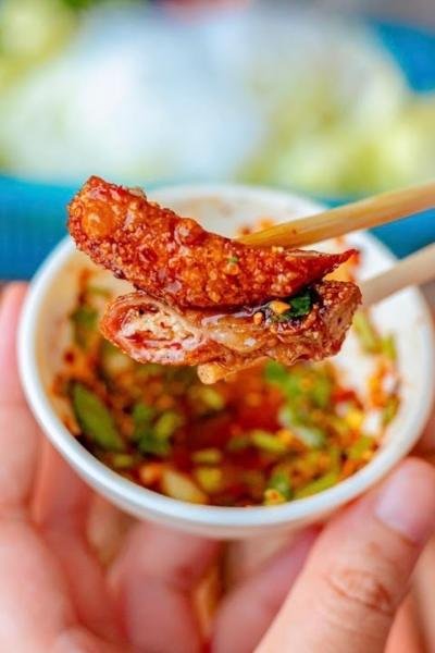 Medium Rare Tha Tian – Restaurant in Phra Nakhon, Bangkok