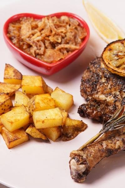 Taste and Toast – Restaurant in Saphan Sung, Bangkok