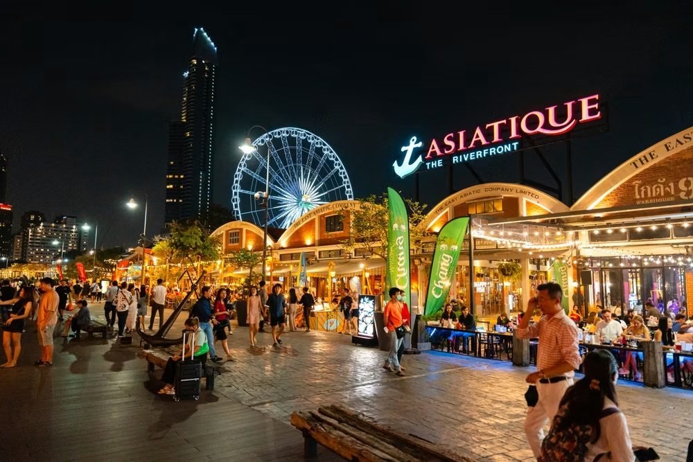 Asiatique The Riverfront, market in Bang Kho Laem, Bangkok