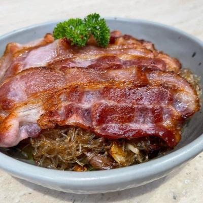 Bacon Crispy Noodles at ARUNN (The Mall Ngamwongwan)