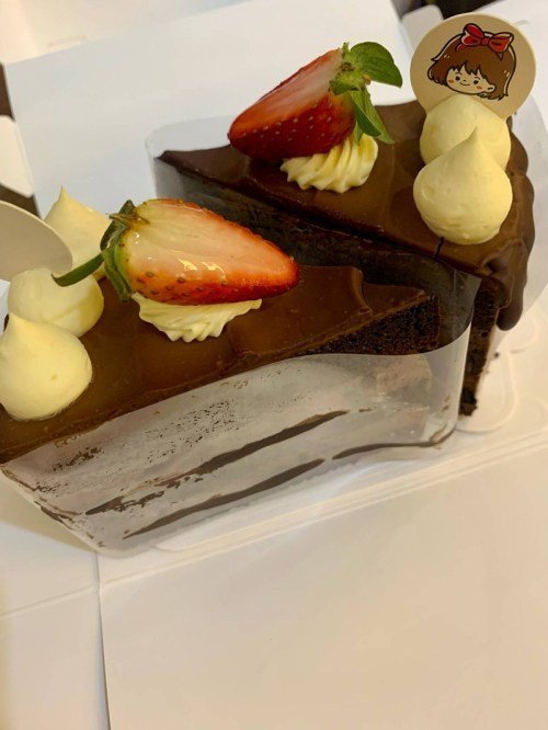 Chocolate Strawberry Shortcake at Billibo Cake