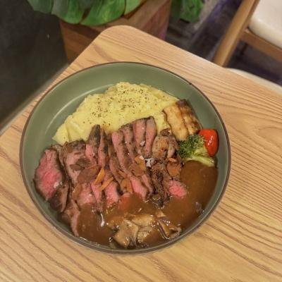 Mashed Potatoes with Steak (180g) at Deepfine