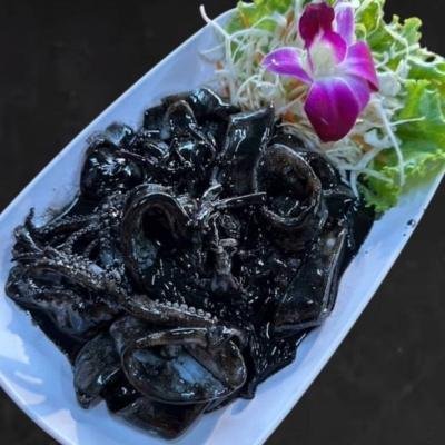 Stir-fried Squid with Squid Ink at Twins Café & Bistro