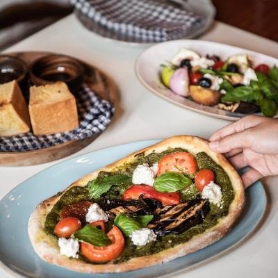 A Fox's Signature Pizza at a fox princess kitchen