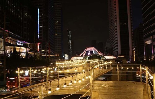 Canal-side walkway at Chong Nonsi Canal Park